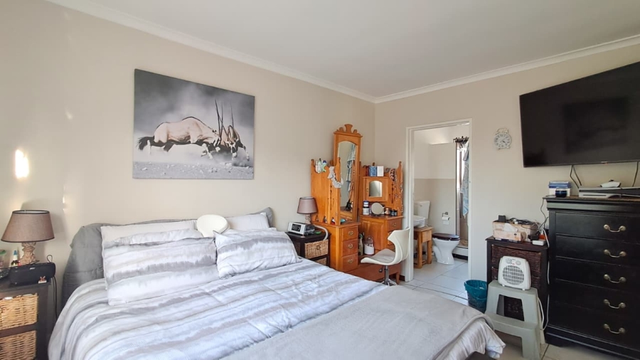 3 Bedroom Property for Sale in Zoo Park Western Cape